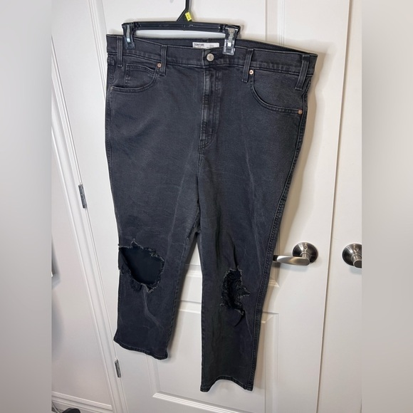 Levi’s | Signature Heritage High Rise Straight Jeans |  Size 22 [67] - Picture 2 of 9